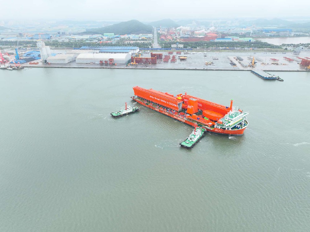 泛洲公司承运韩国至印度大型龙门吊项目顺利发运